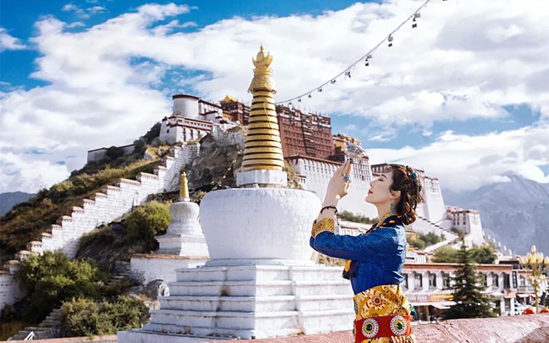 去西藏旅游的费用大概要多少钱？西藏旅游费用大概多少钱？西藏必打卡景点有哪些？